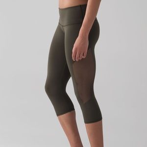 Lululemon Reveal Crop 15”